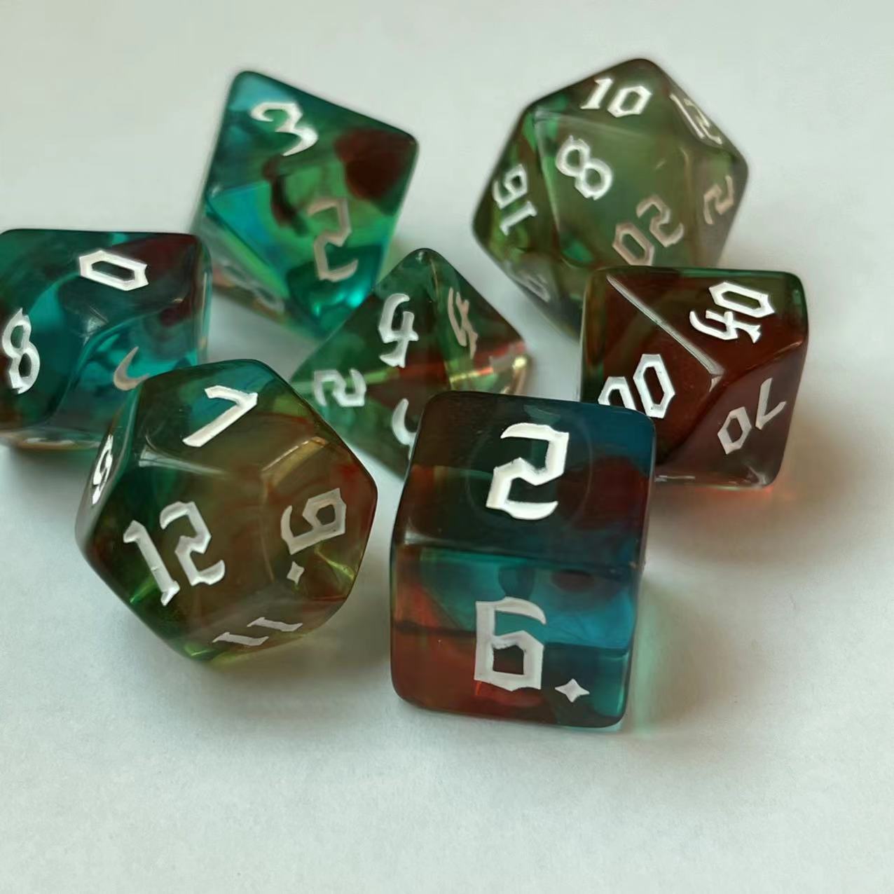 SIEDM 高品质游戏骰子套装 - 多场景适用，提升你的游戏体验！