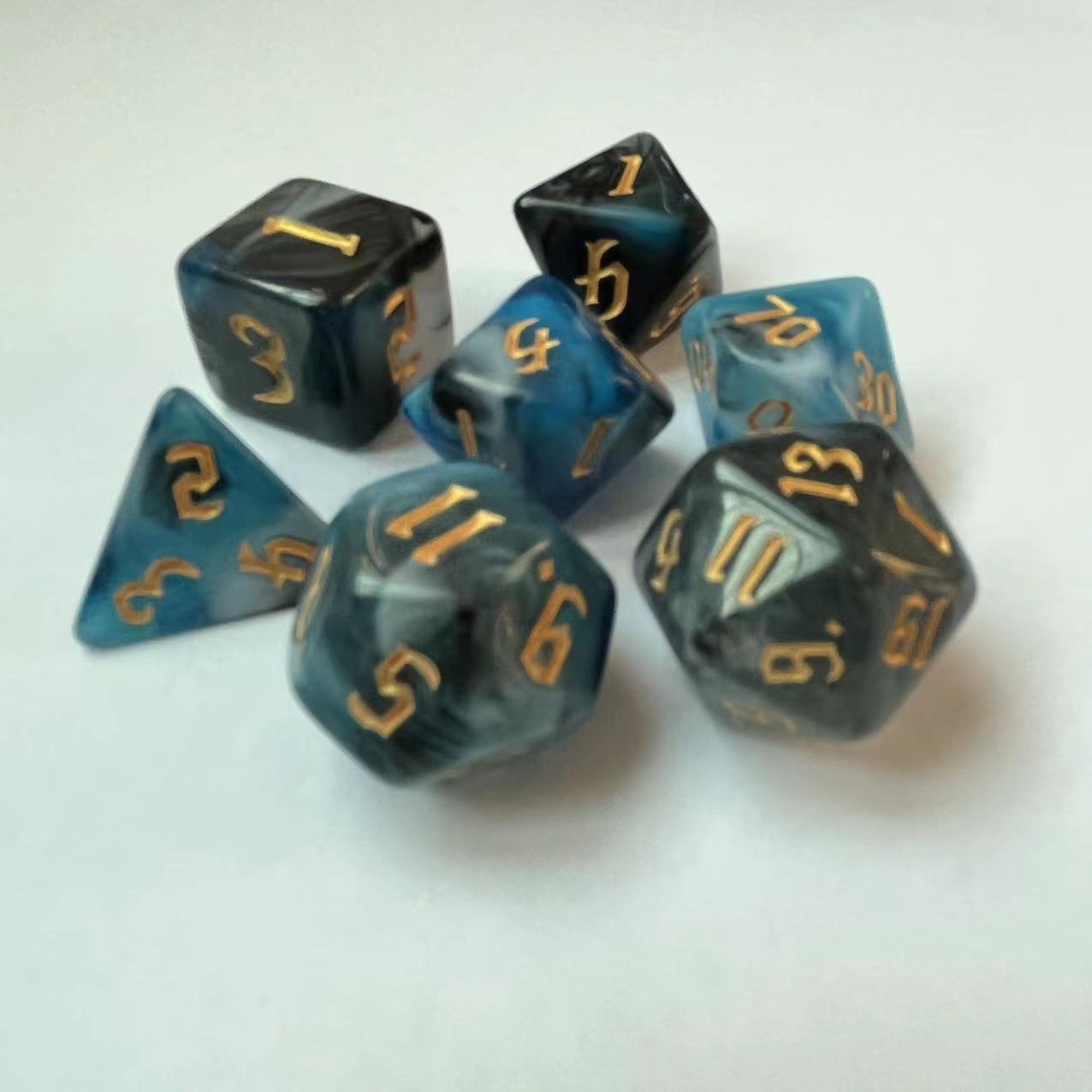 SIEDM 高品质游戏骰子套装 - 多场景适用，提升你的游戏体验！