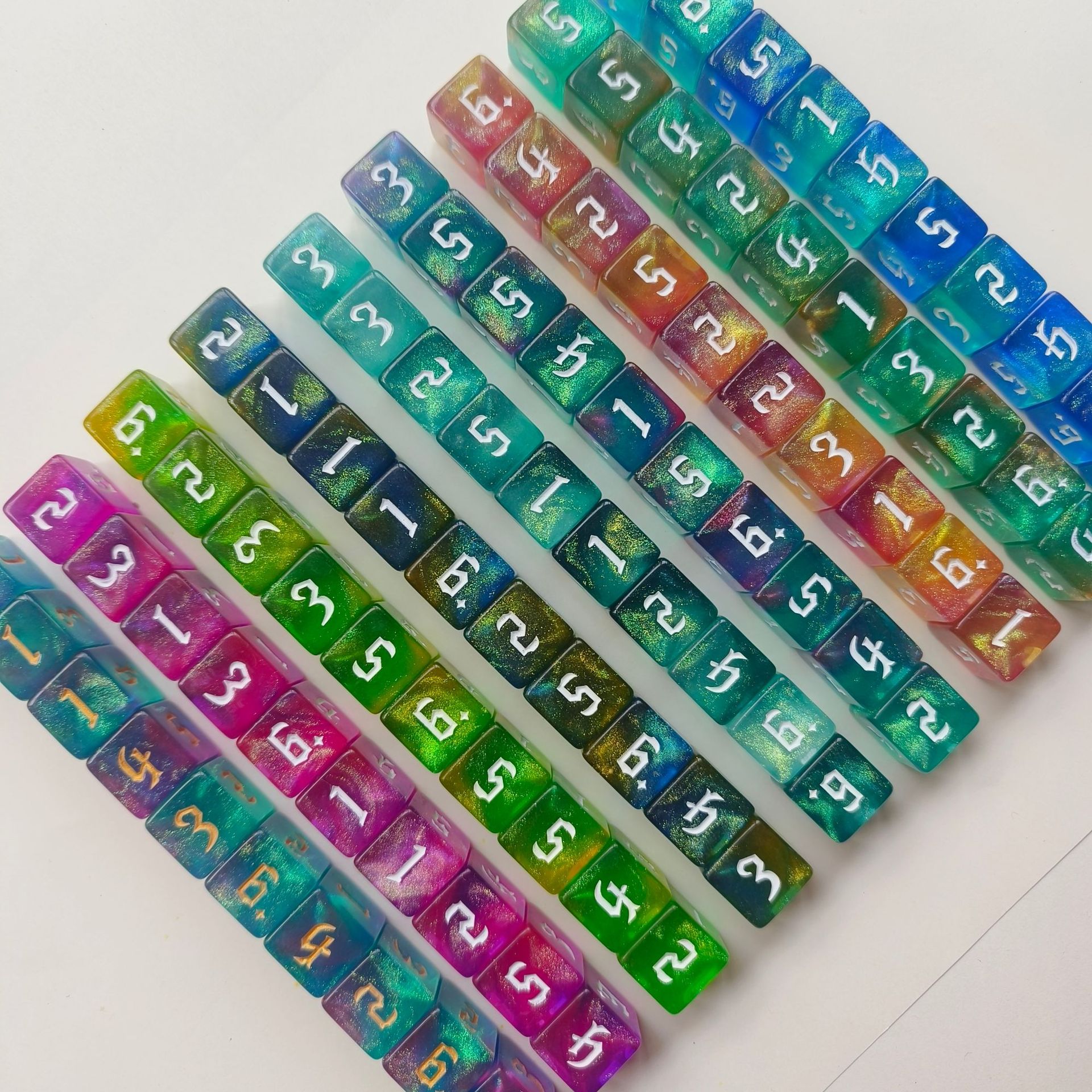 【正版桌游】经典棋盘游戏套装 - 家庭聚会娱乐必备，策略与趣味并存