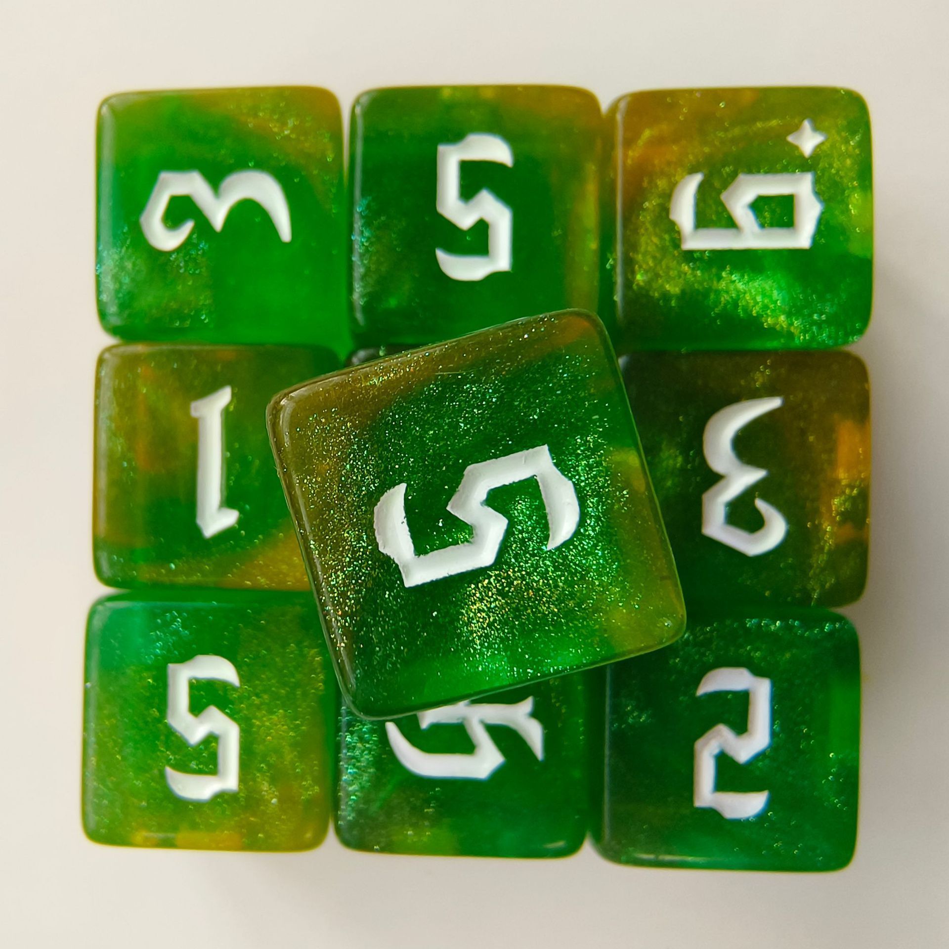 【正版桌游】经典棋盘游戏套装 - 家庭聚会娱乐必备，策略与趣味并存