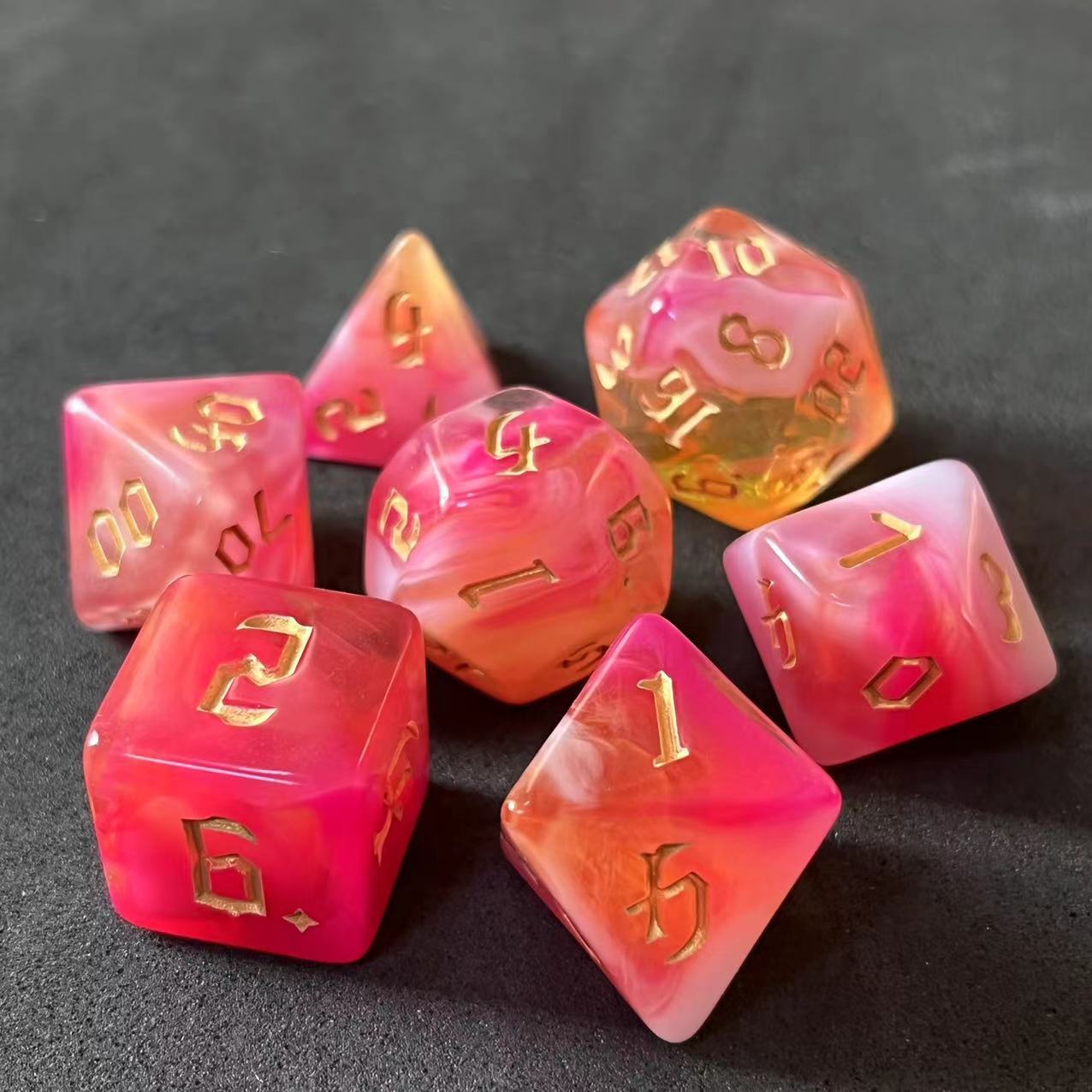 SIEDM 高品质游戏骰子套装 - 多场景适用，提升你的游戏体验！